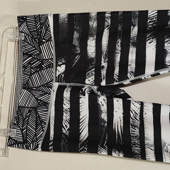 Wunder Under Crop size 8 - Picture 2 of 9